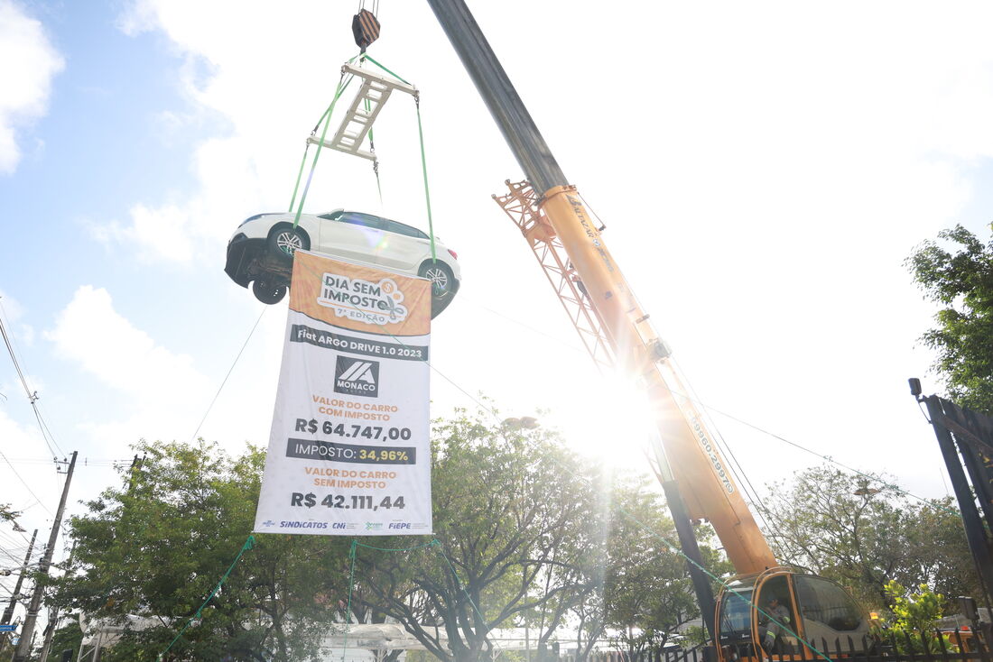 FIEPE realiza "Dia sem Imposto" para mostrar a influência da tributação na vida do consumidor