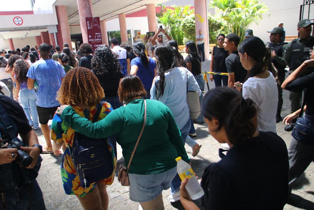 A abertura dos portões para o segundo dia de provas do Enem