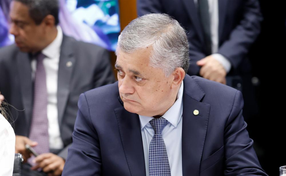 Líder do governo na Câmara, José Guimarães.