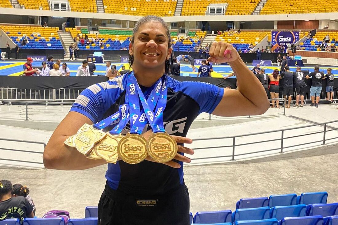 Maria Silva conquista quatro ouros no Recife Open de Jiu-Jitsu