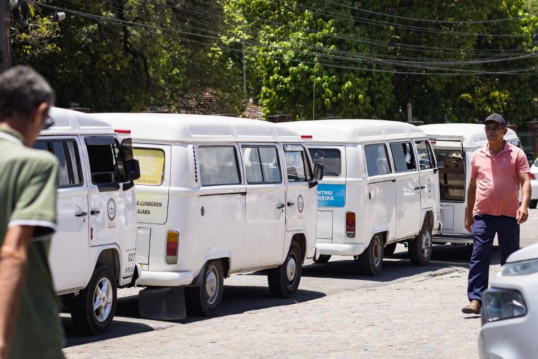 Kombis são os principais veículos complementares do Paulista
