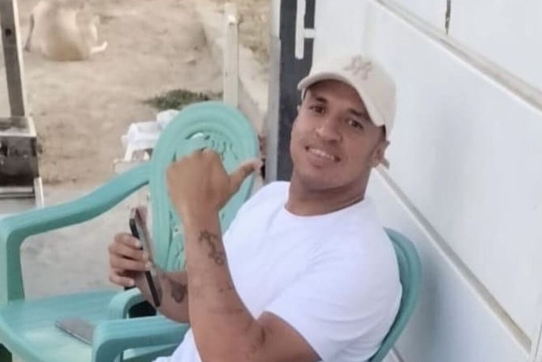 Policial foi identificado como Júnior Lima, segundo o blog Carlos Britto