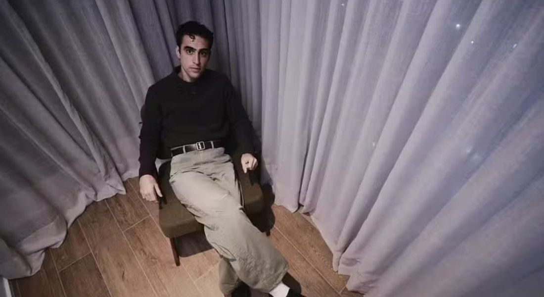 O cantor e compositor Zeca Veloso, filho de Caetano Veloso, lança álbum "Boas Novas"