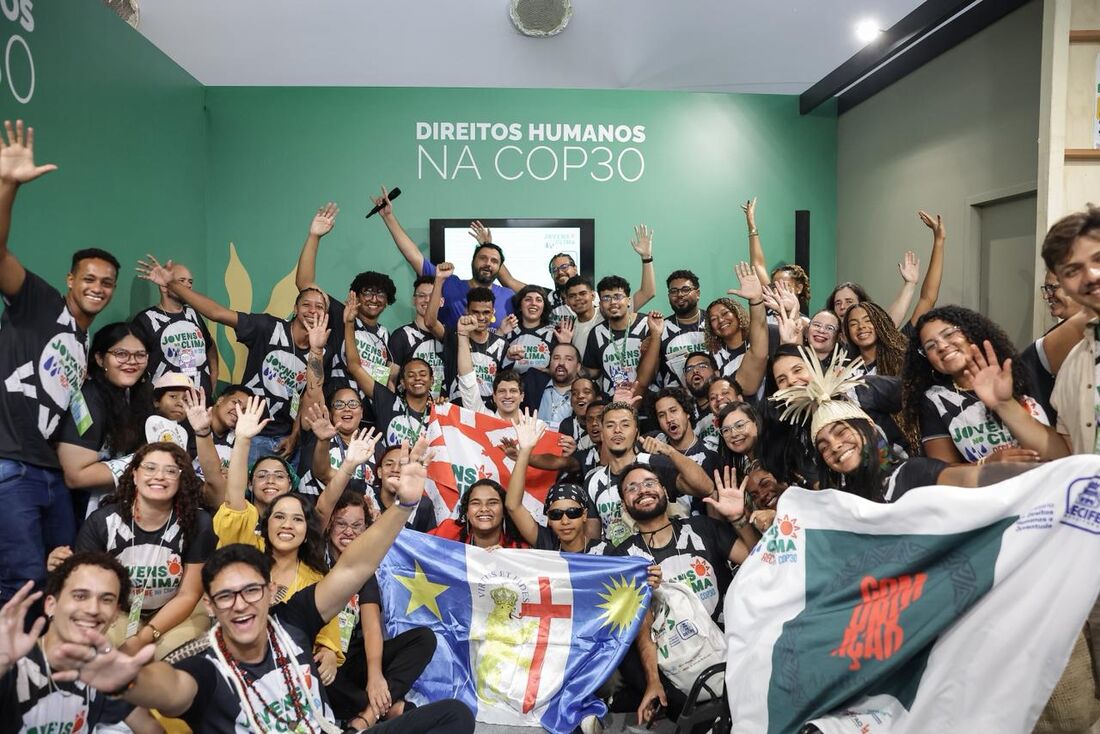 Painel "Recife falando para o Mundo: Jovens no Clima - as juventudes no centro do debate e ação climática" ocorreu durante o primeiro dia da COP-30, em Belém