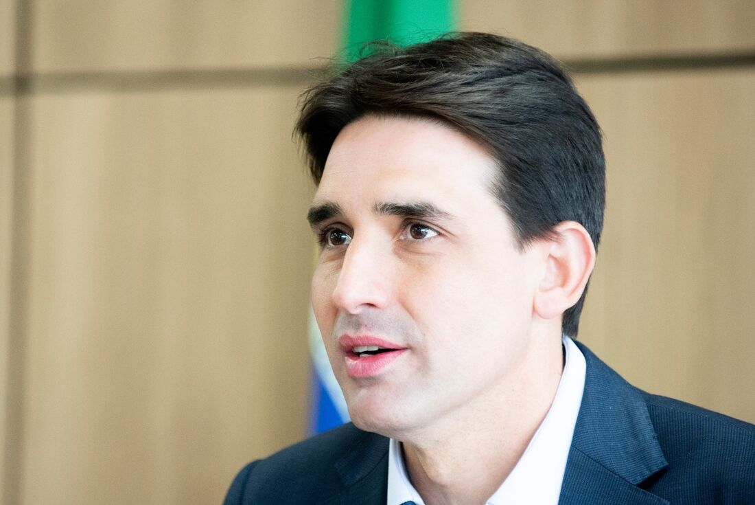 Na B3, Silvio Costa Filho comanda leilão de investimentos para três aeroportos de Pernambuco