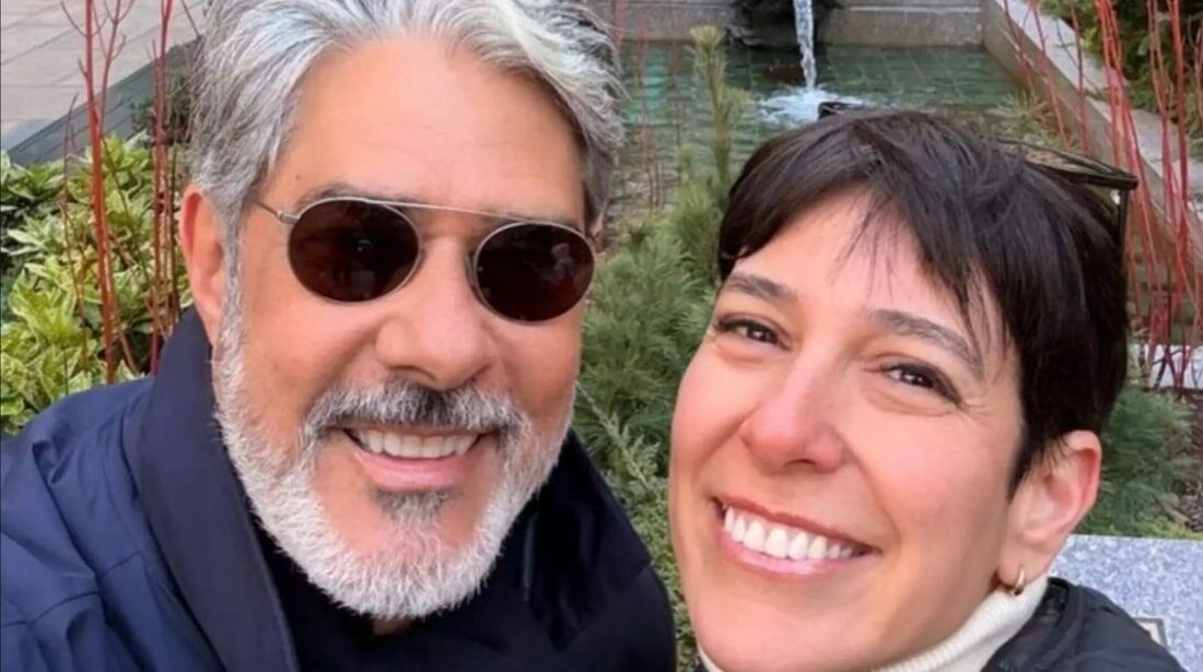 William Bonner está de férias em Nova York com a mulher, Natasha Dantas.