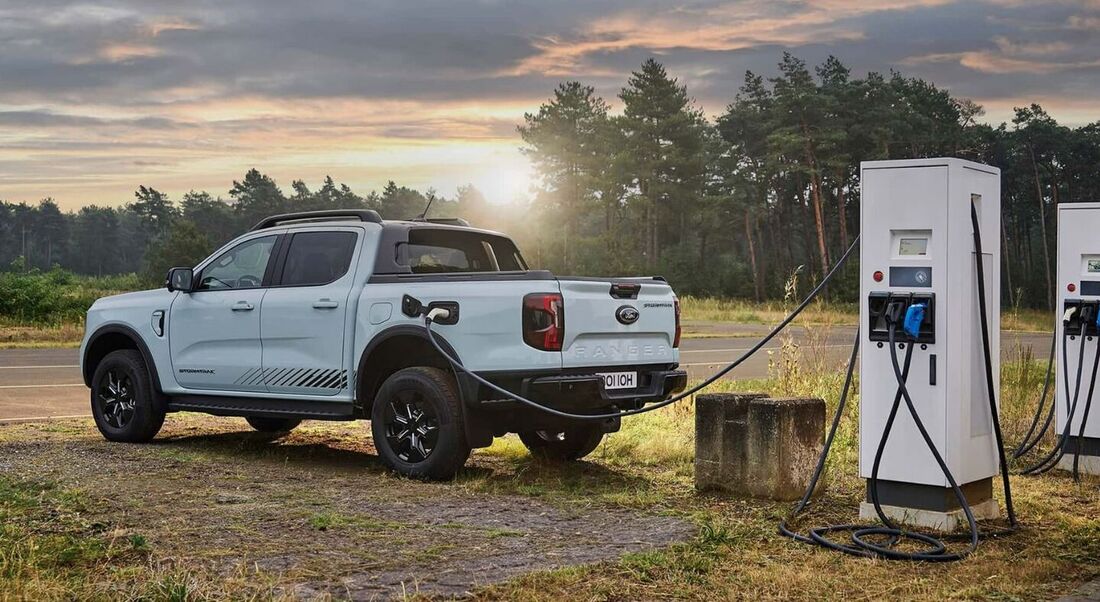 Nova Ford Ranger Híbrida Plug-in terá motor flex desenvolvido no Brasil e potência próxima a 400 cv