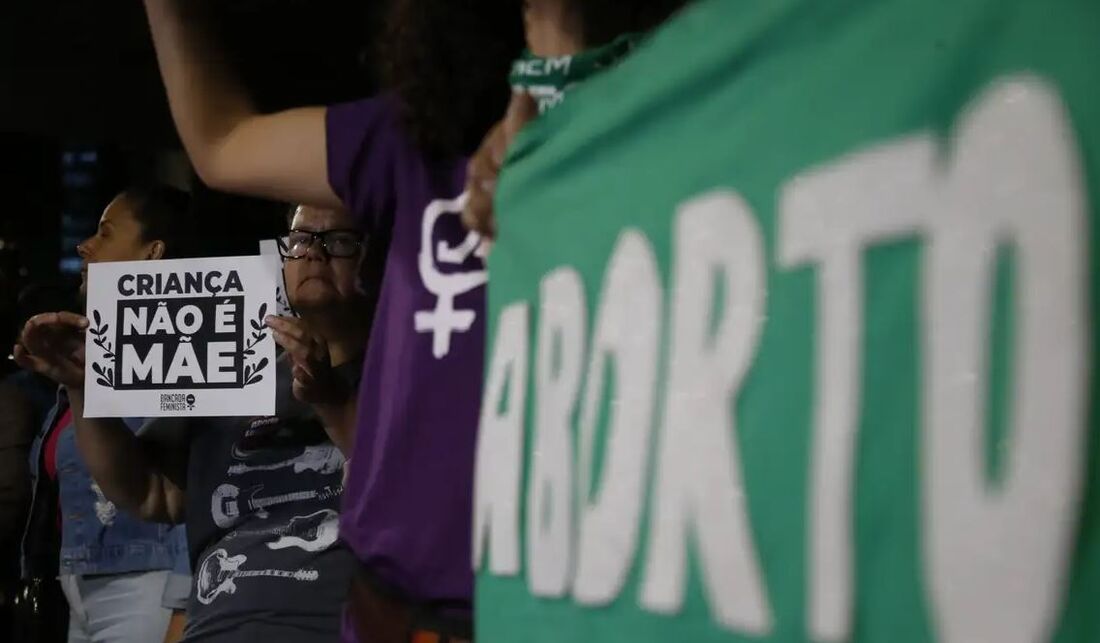 A resolução prevê o aborto decorrente de estupro, previsto em lei desde 1940.