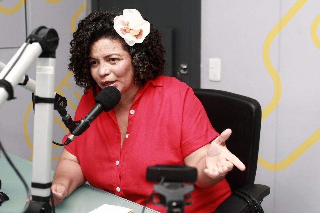 Programa Folha Política com a deputada estadual Dani Portela