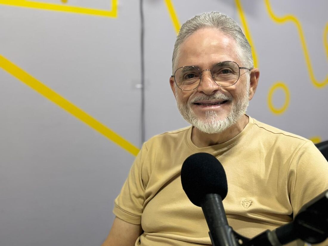 Cantor e palestrante espírita Junior da Paz