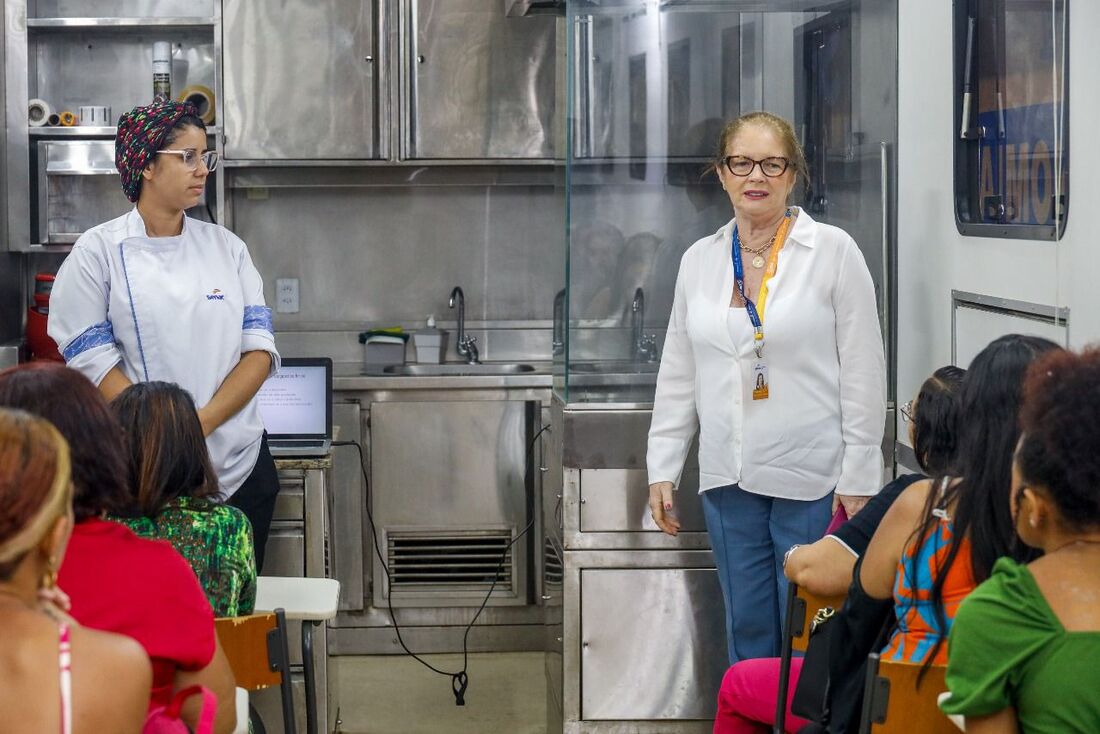 Alepe promove cursos profissionalizantes gratuitos de beleza e gastronomia em Ipojuca