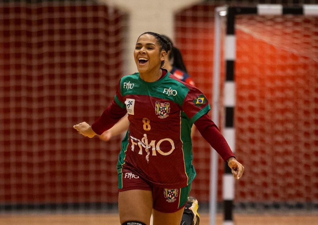 Pernambucana Jamily Félix, atleta de handebol do FMO/Português