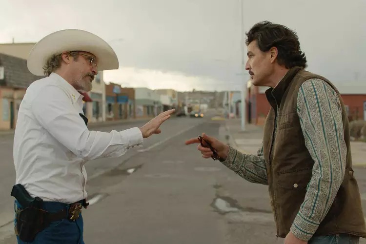 Eddington, filme mais recente de Ari Aster, chega aos cinemas brasileiros