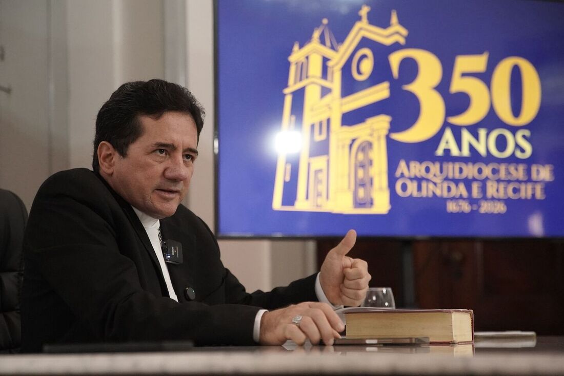 Dom Paulo Jackson anuncia programação dos 350 anos da Arquidiocese de Olinda e Recife
