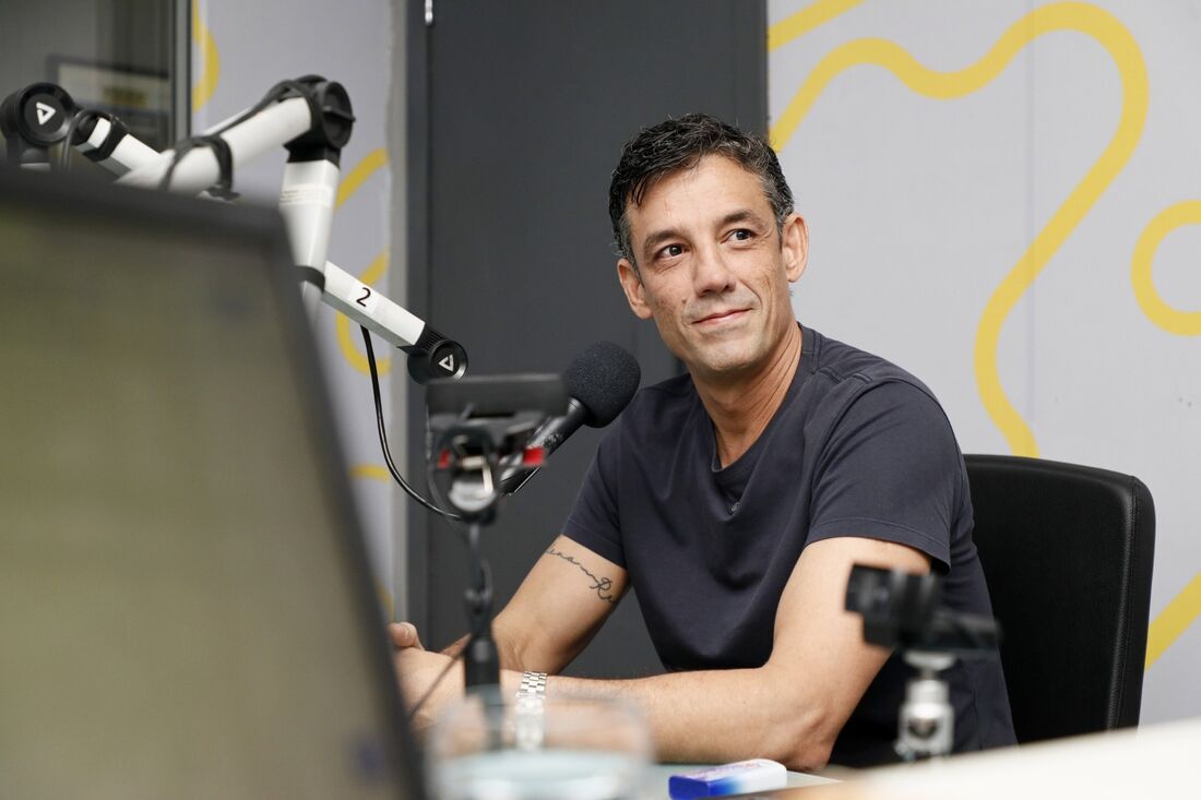 Secretário de Meio Ambiente de Pernambuco, Daniel Coelho (PSD), é recebido na Rádio Folha