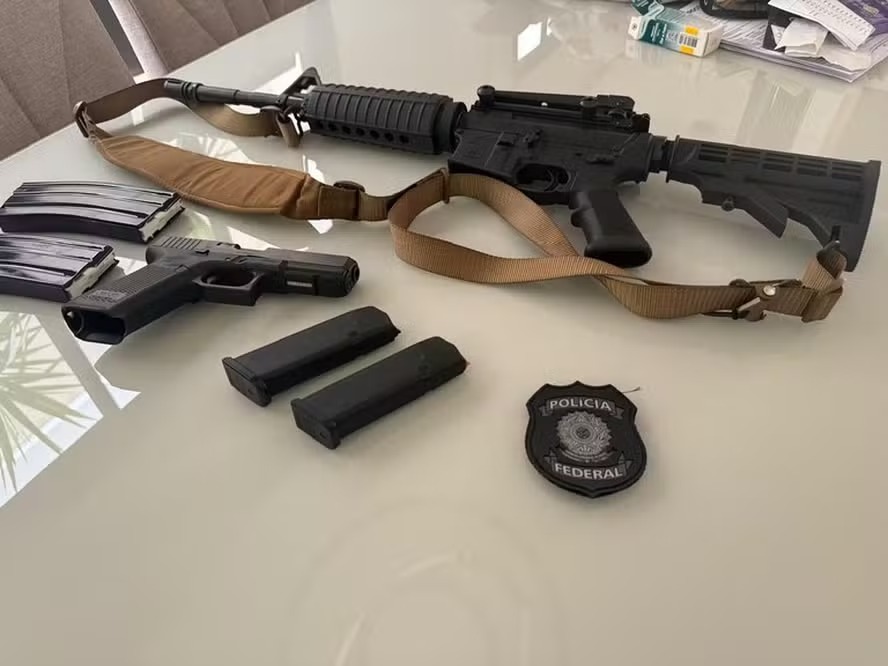 Armas e munições apreendidas durante Operação Sem Desconto 