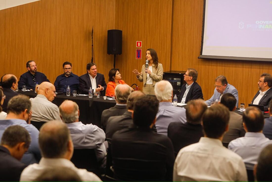 Encontro de Raquel Lyra com empresários