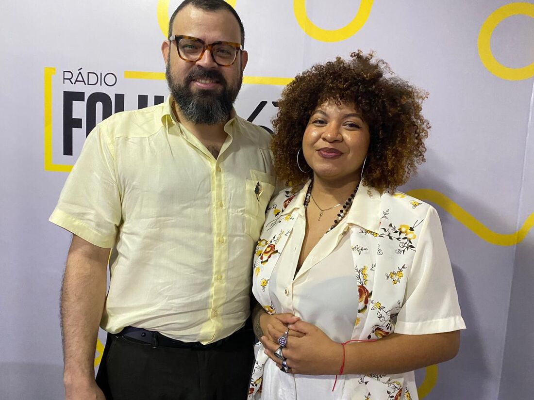 Curador Cleonardo Maurício Junior e Artista Visual Amanda de Souza