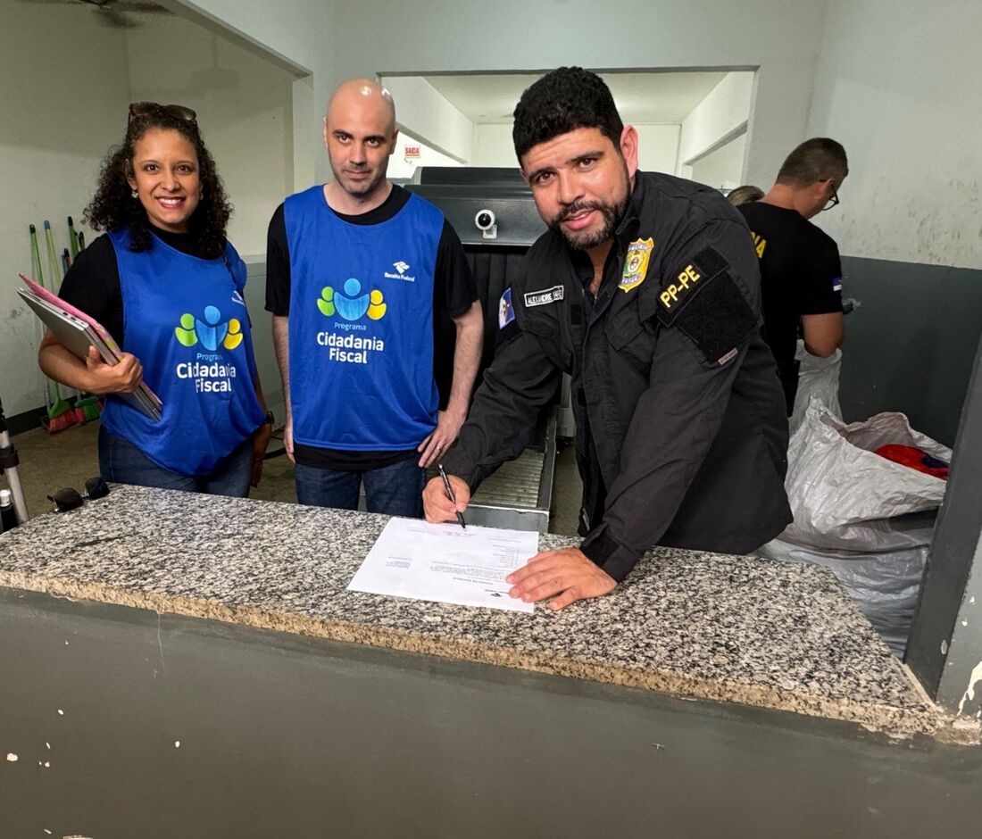Receita Federal fez a entrega das mercadorias apreendidas à equipe da Seap/PE
