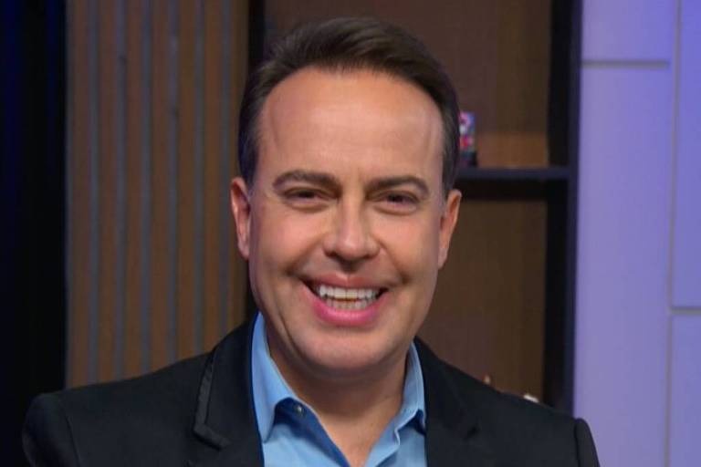 Danilo Gentili e Ratinho comemoram demissão de Rinaldi Faria do SBT