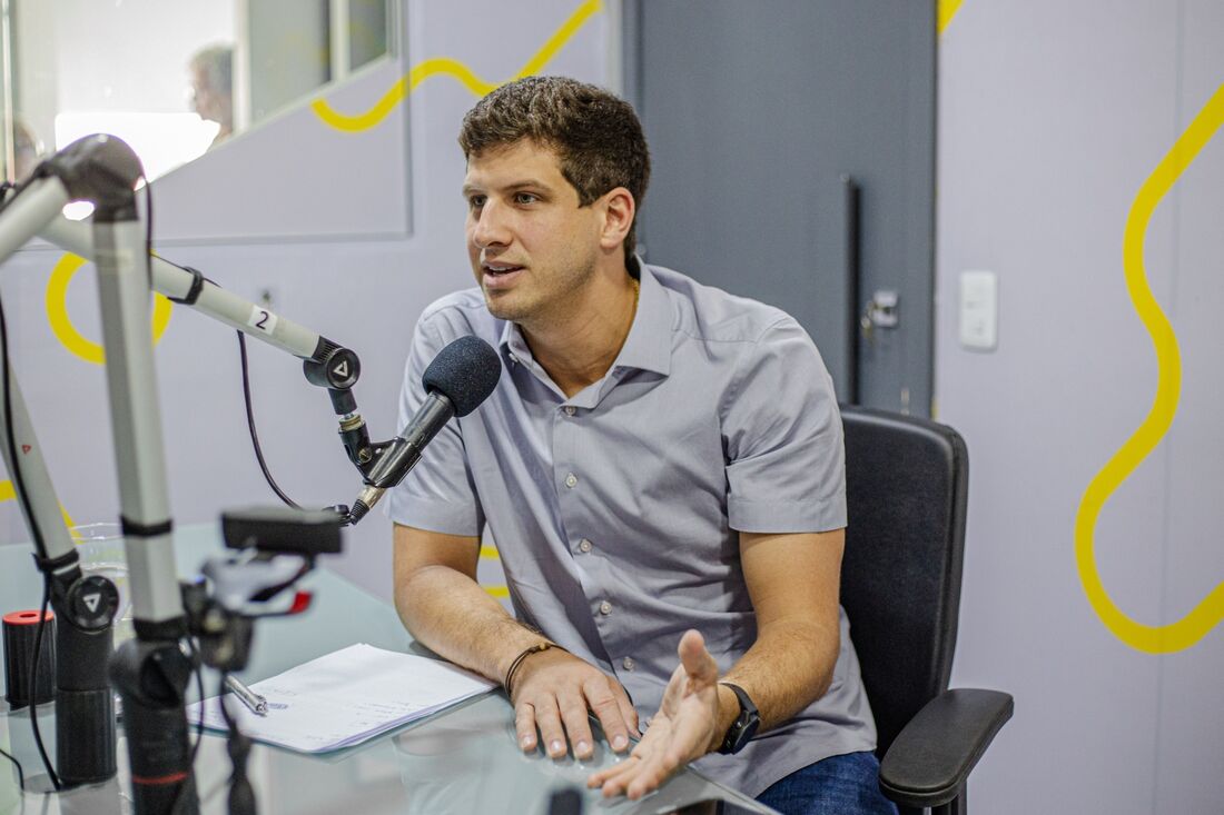 O prefeito João Campos garantiu que não há obras paradas e todas serão entregues até o ano que vem