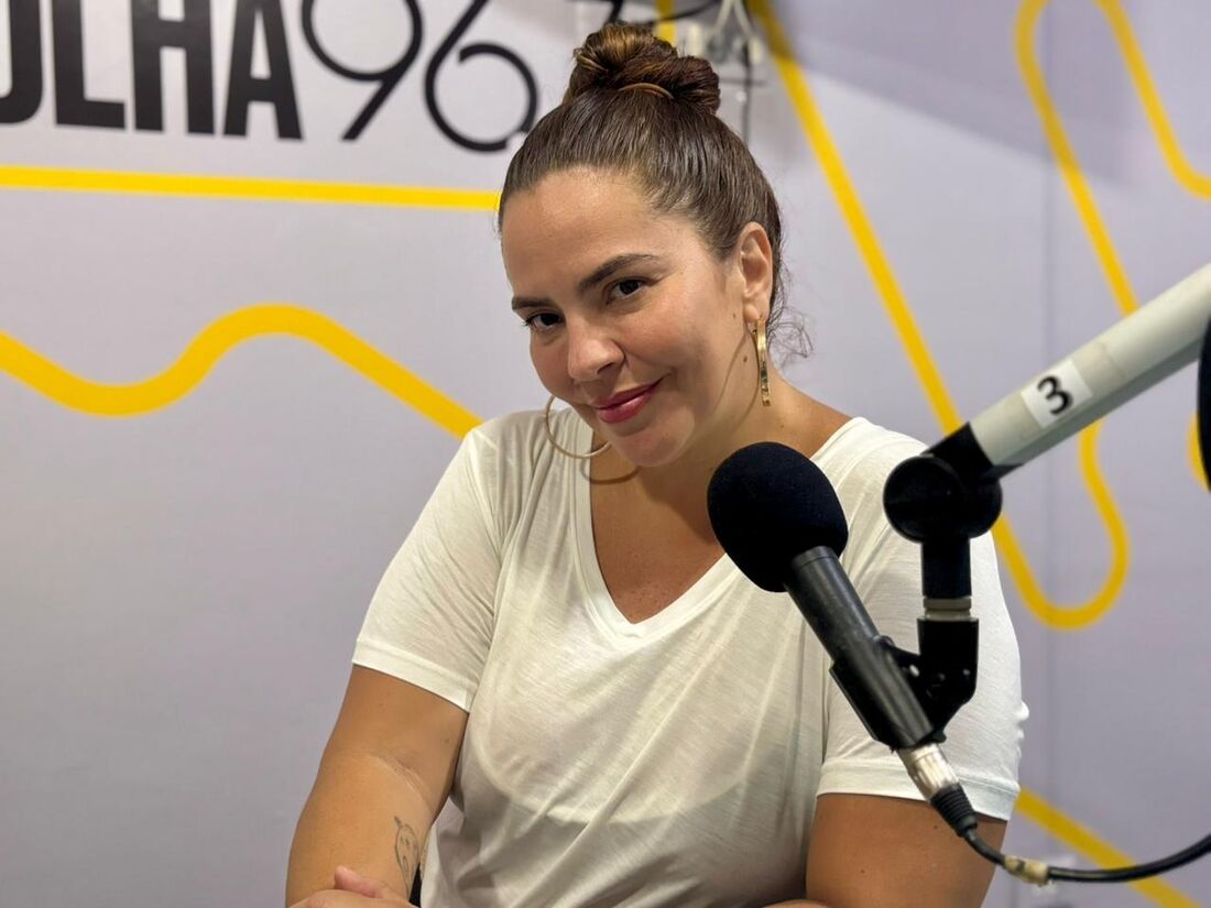 Cantora Karynna Spinelli com novo projeto musical, "A Jurema Fala Mojibá I"