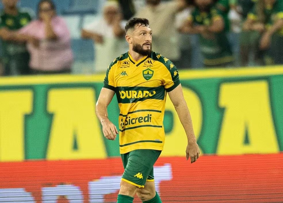 Sander, lateral-esquerdo do Cuiabá