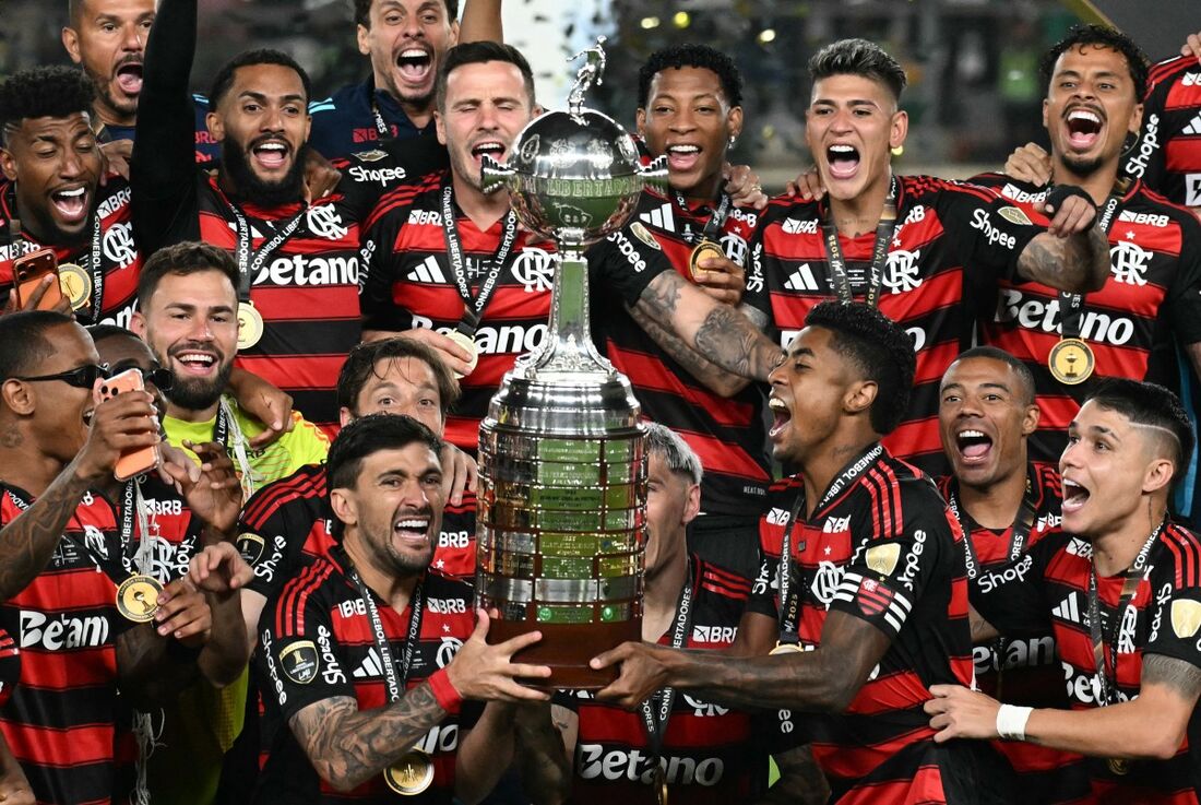 Jogadores do Flamengo comemoram título da Libertadores