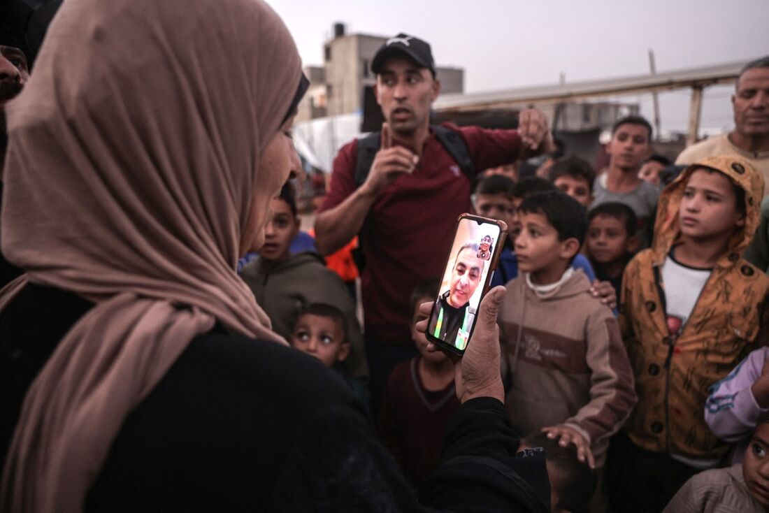 Autoridades levaram móveis, equipamentos e outras propriedades