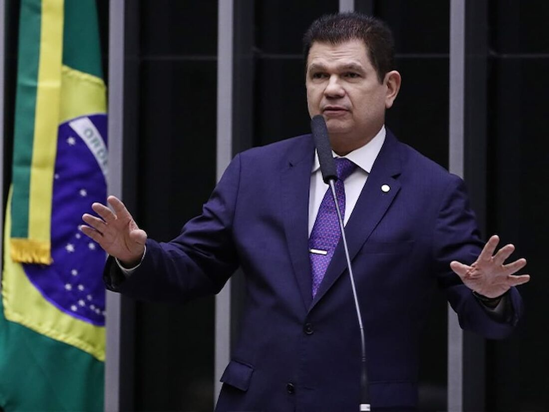 O deputado Mauro Benevides (PDT-CE)
