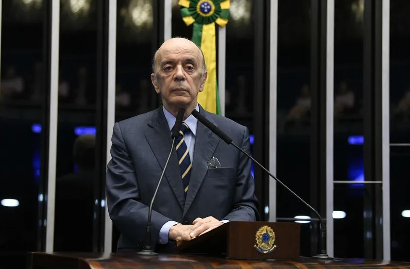 Serra licenciou-se do cargo de senador em 2021, ao receber o diagnóstico de Parkinson, doença que acomete mais de 250 mil brasileiros.