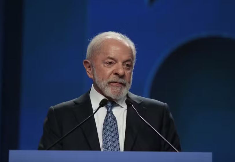 Lula afirmou que a UE e o Mercosul querem assinar o acordo, em negociação há pelo menos 26 anos, mas citou o entrave da posição do governo francês, que é contrário à assinatura do documento