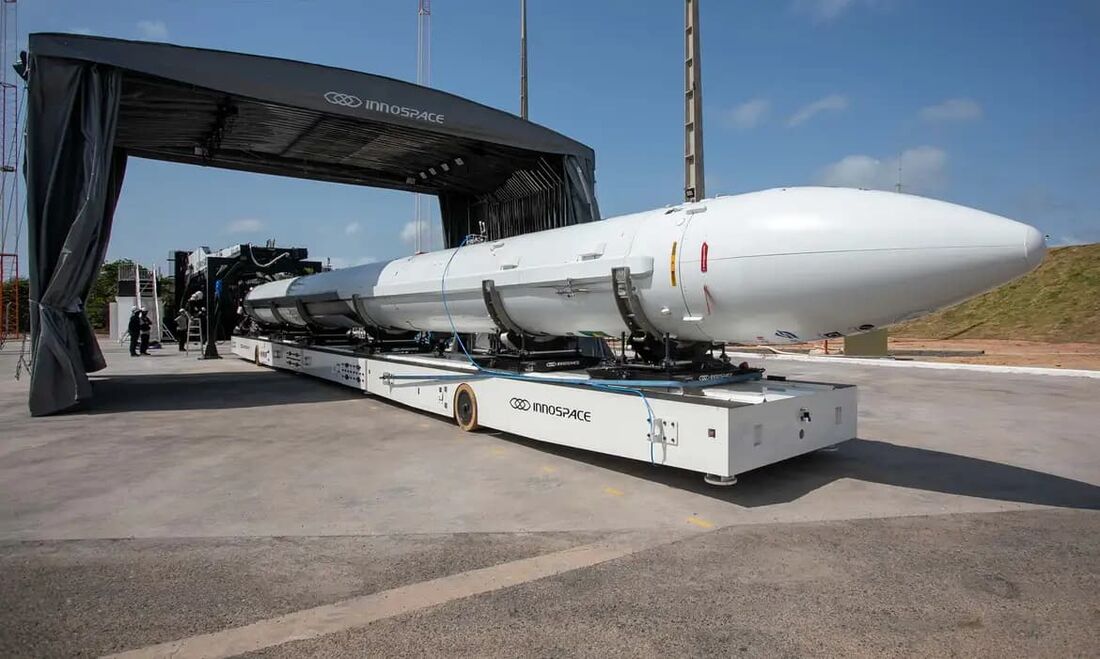 O lançamento do foguete Hanbit-Nano foi adiado para as 21h30 desta sexta-feira (19).