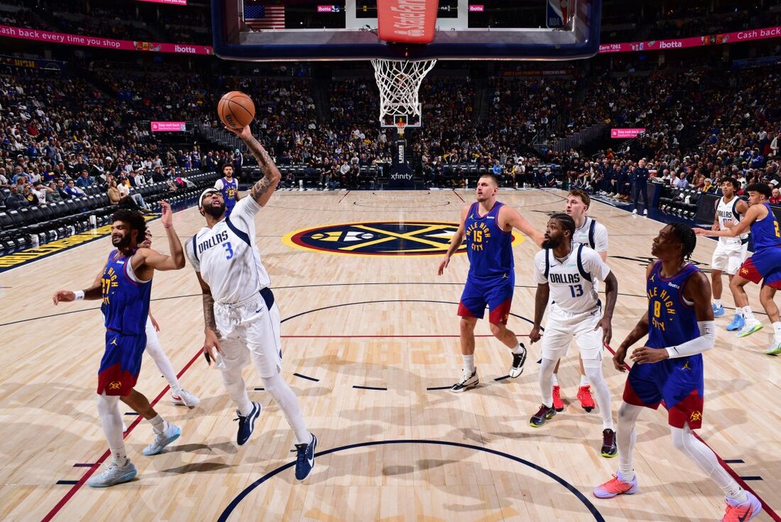Anthony Davis foi o name do Dallas Mavericks em virada contra o Denver Nuggets