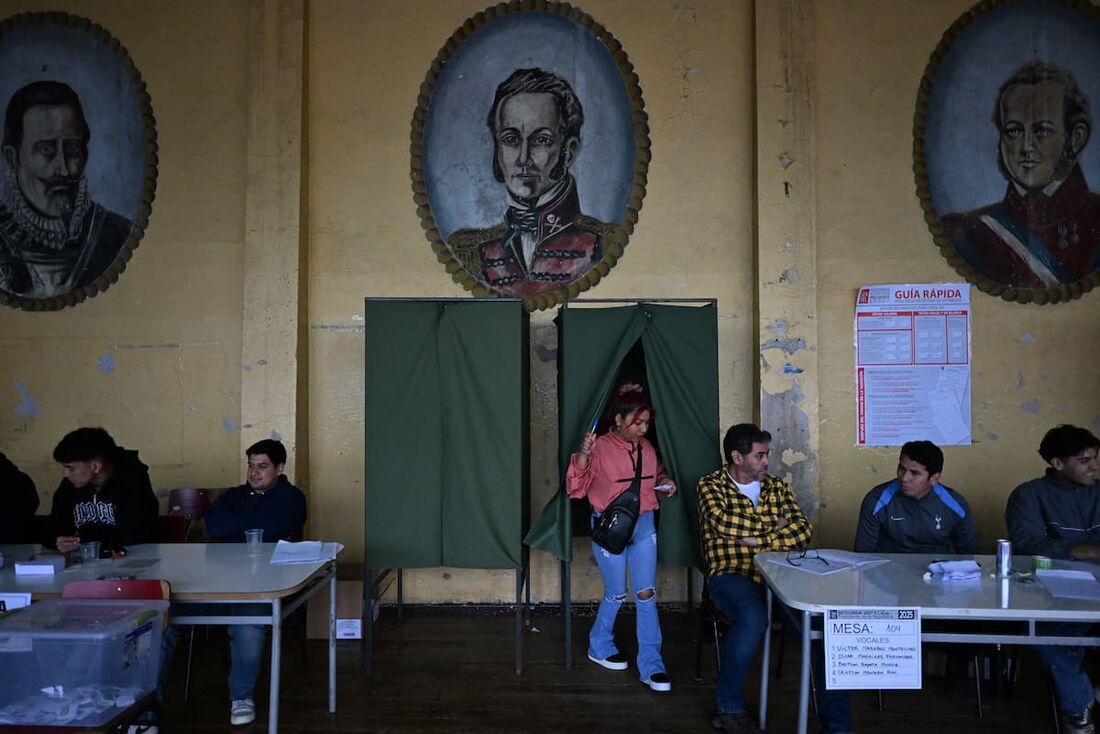 Chile vota para presidente neste domingo (14)