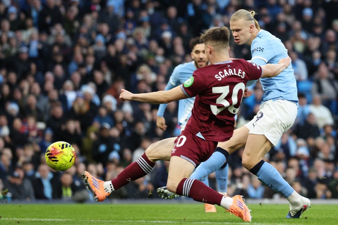 Haaland marcou dois gols na vitória do Manchester City sobre o West Ham