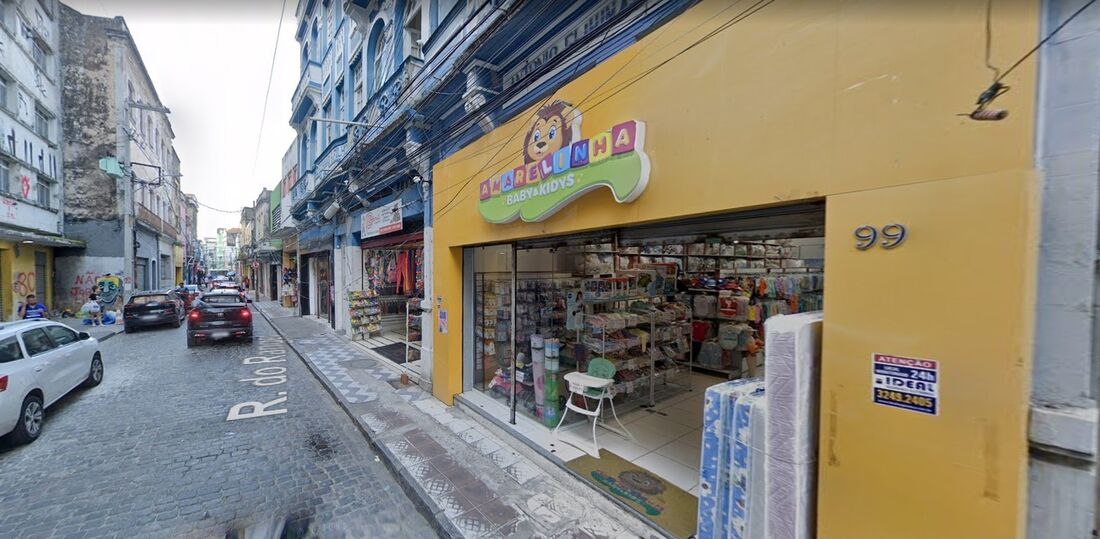 Amarelinha Baby e Kids, loja onde mulher deu à luz no Recife