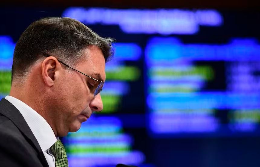 Flávio Bolsonaro, indicado pelo pai como candidato a presidente pelo PL