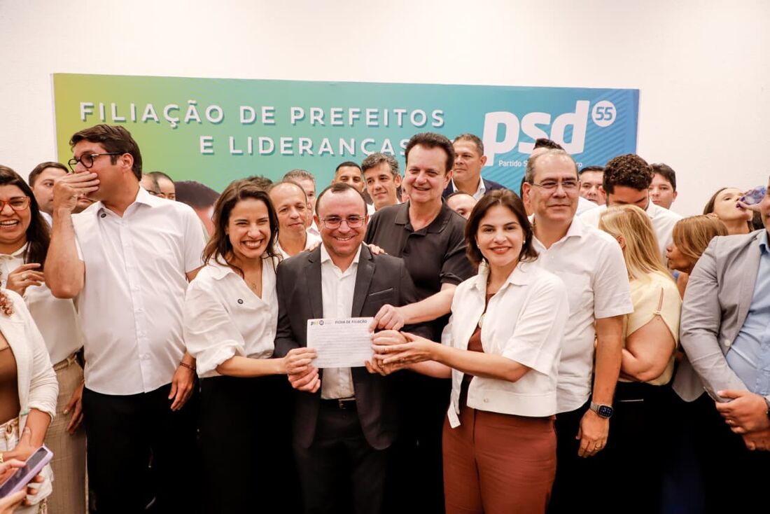 Diego Cabral (Camaragibe), governadora Raquel Lyra; Dr. Ismael )Santa Cruz da Baixa Verde); Gilberto Kassab; Priscila Krause; e Mano Medeiros (Jaboatão)