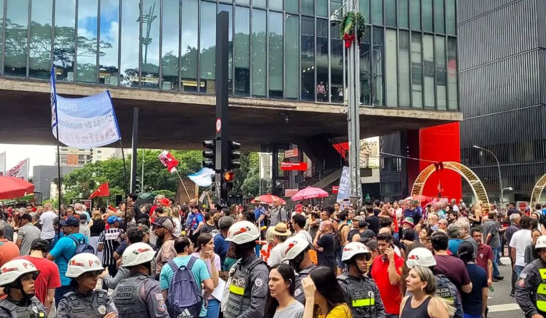 Manifestantes fazem atos contra PL da Dosimetria