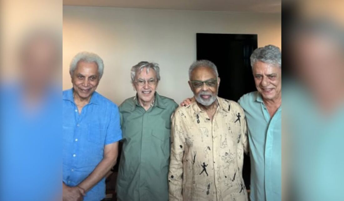 Paulinho da Viola, Caetano Veloso, Gilberto Gil e Chico Buarque reunidos para ato em Copacabana
