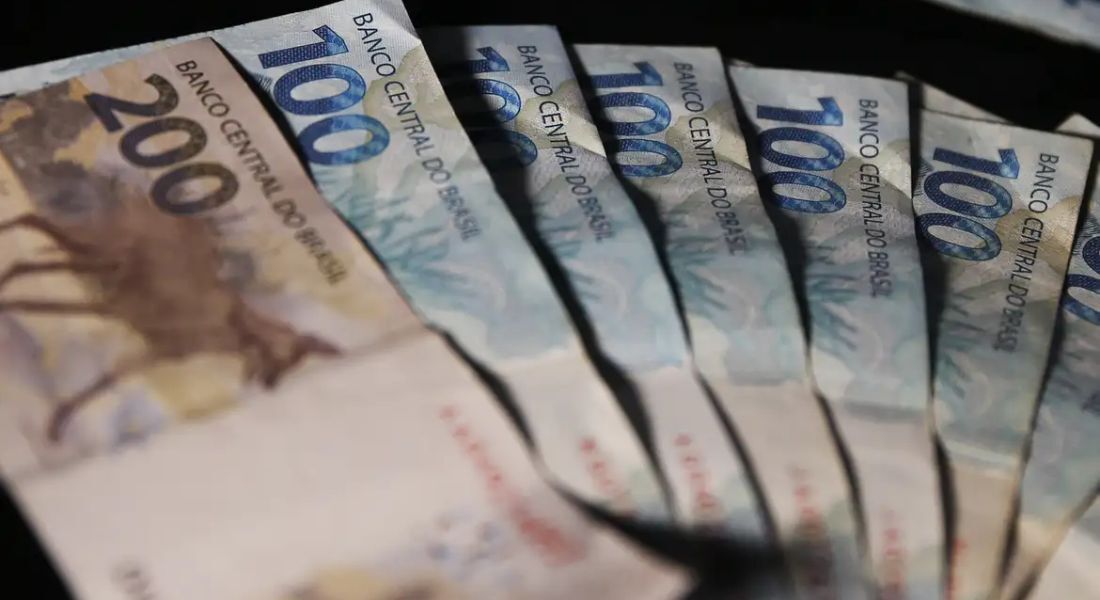 Reforma tributária impacta empresas, consumidores e setores específicos da economia.