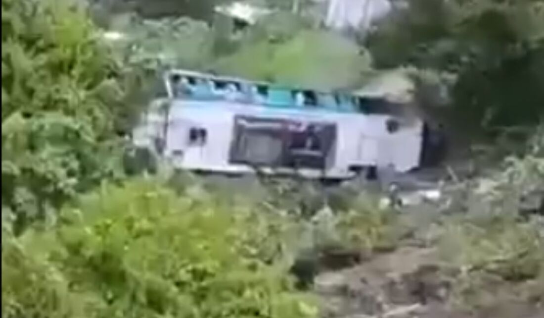 Acidente com ônibus na Colômbia deixa mortos