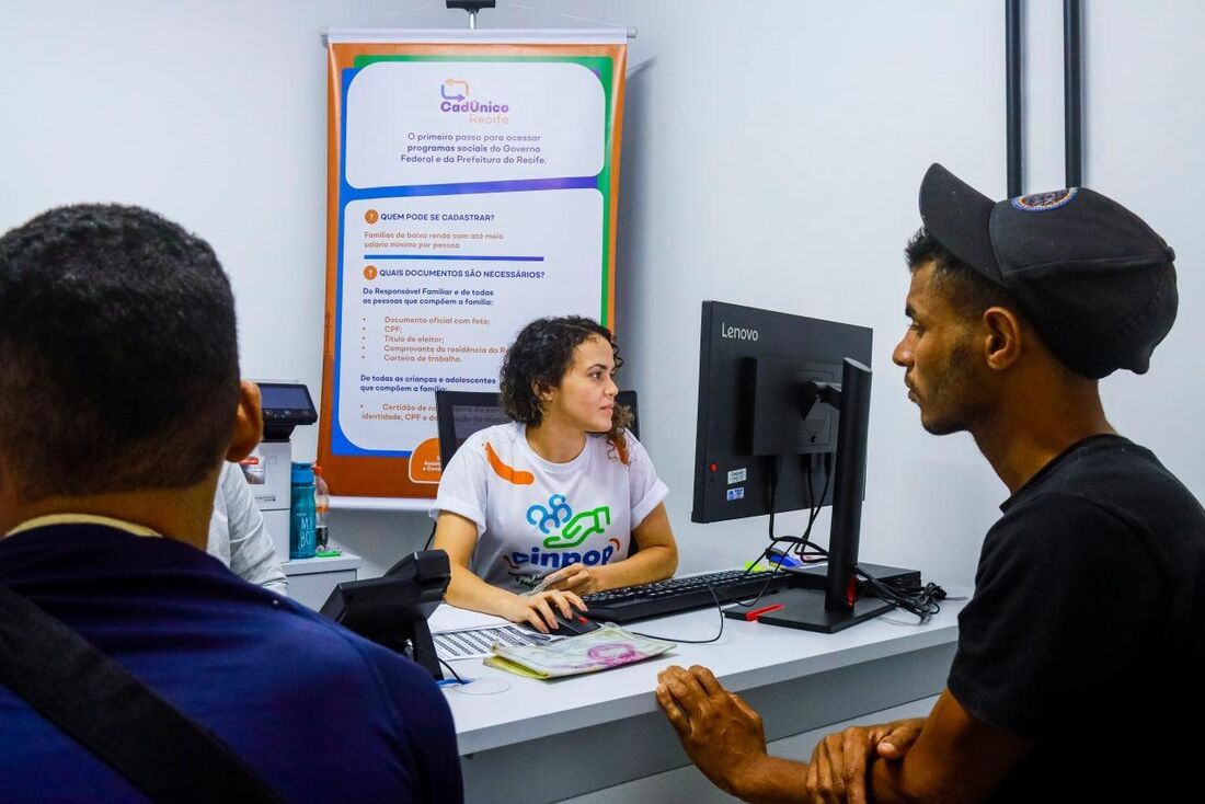 A ação oferece uma série de serviços gratuitos concentrados em um único espaço, como banho, lavagem de roupa e corte de cabelo