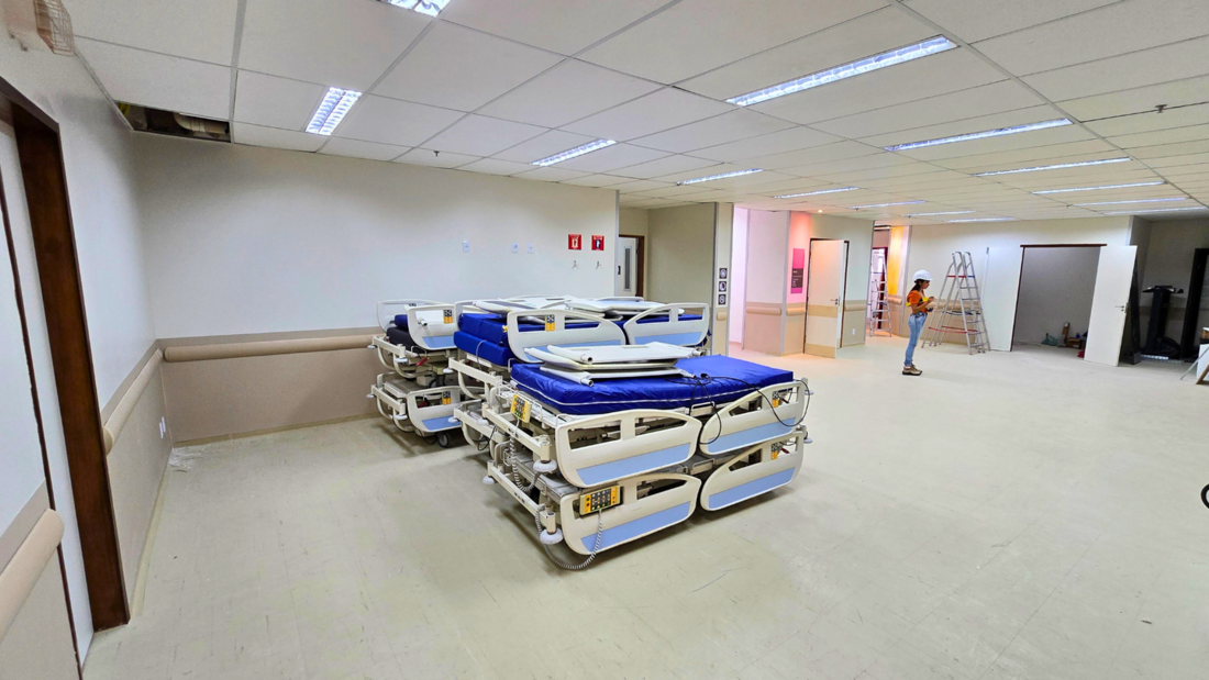 As obras envolveram substituição de piso, renovação da rede de gases medicinais, pintura e atualização elétrica