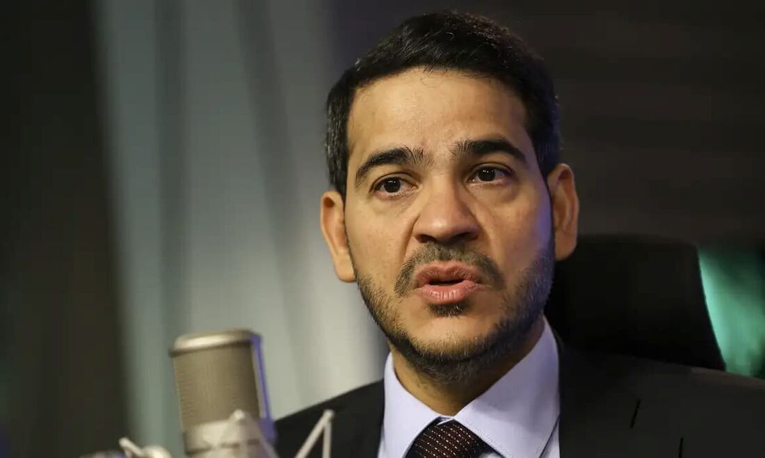 Jorge Messias, advogado-geral da União, encaminha pedido ao ministro Gilmar Mendes