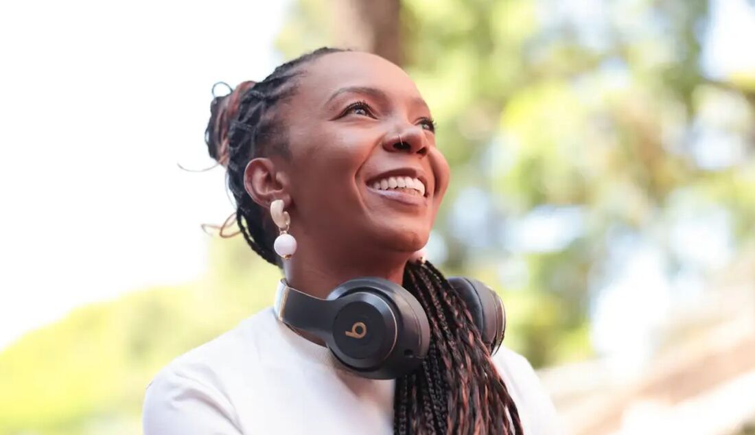 Betty Mae Agi começou o trabalho em Angola