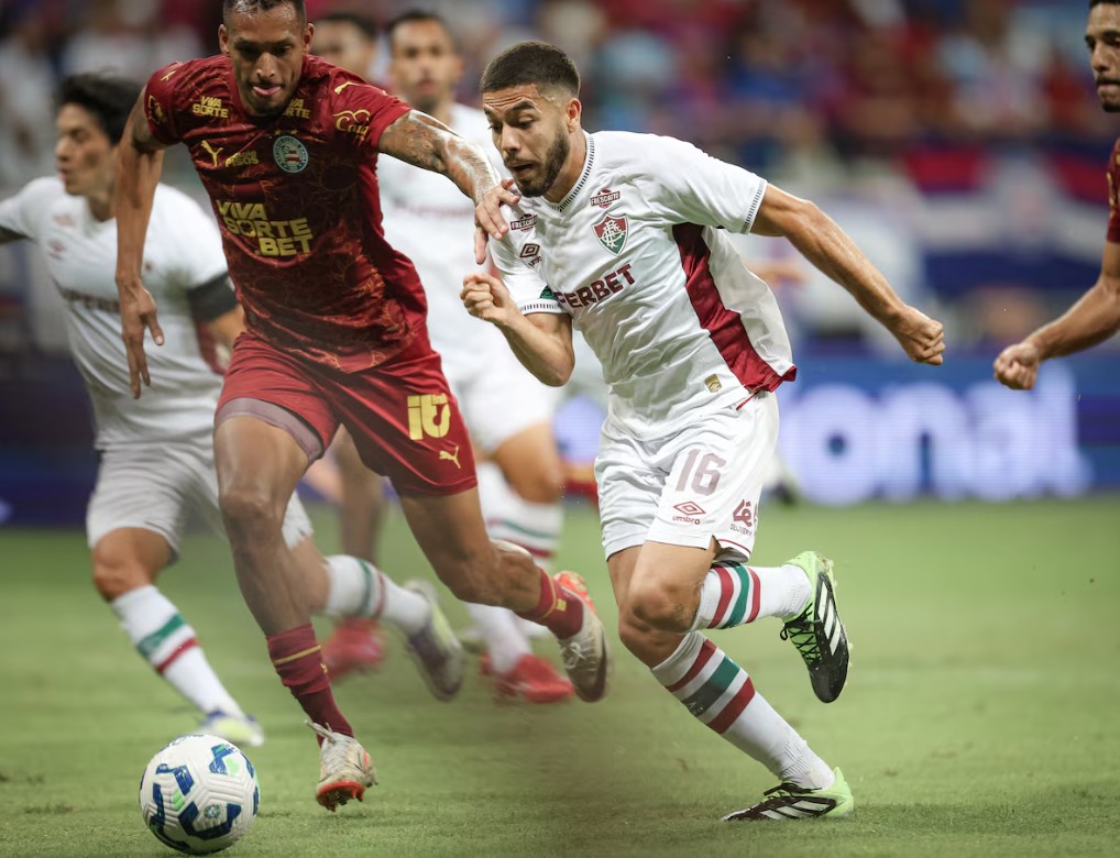 Fluminense e Bahia fazem duelo direto por classificação à fase de grupos da Libertadores.