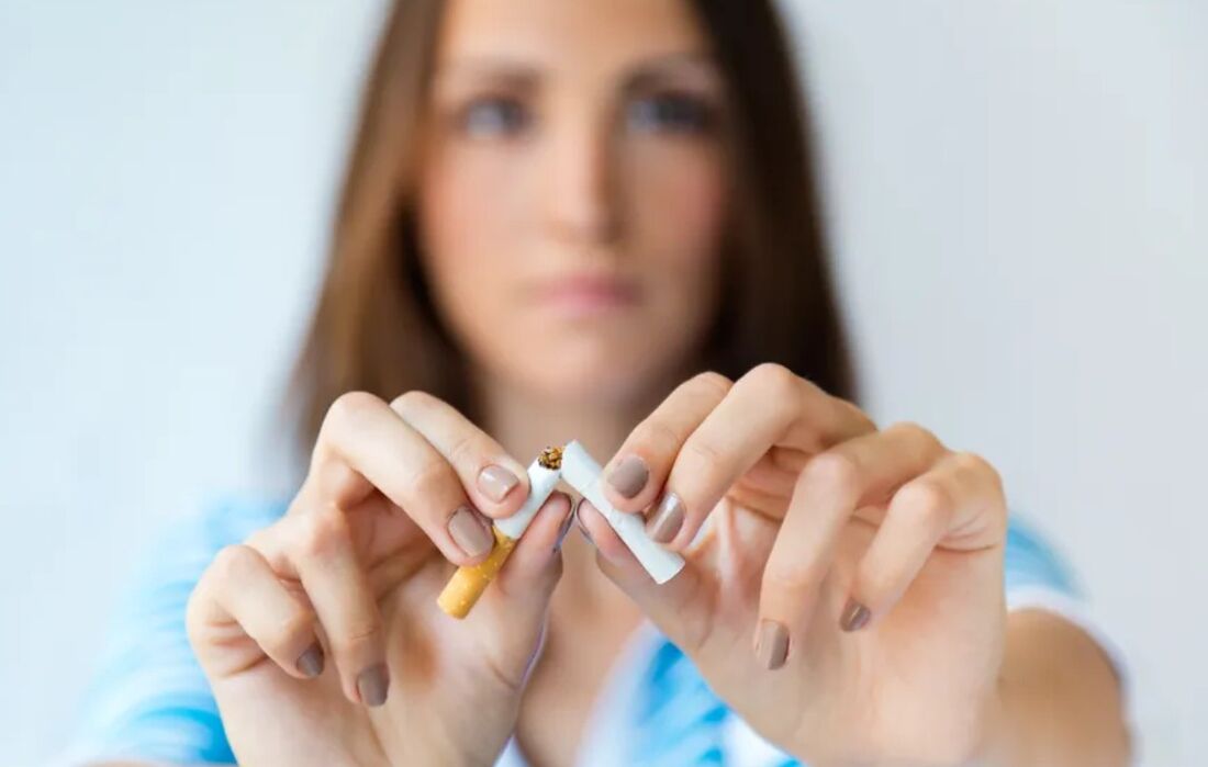 Fumar menos cigarros não elimina o risco de doenças cardiovasculares. 