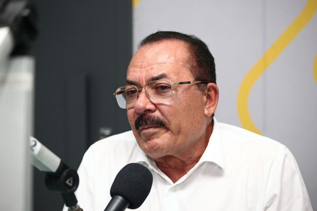 Prefeito de Agrestina, Josué Mendes (PSB).